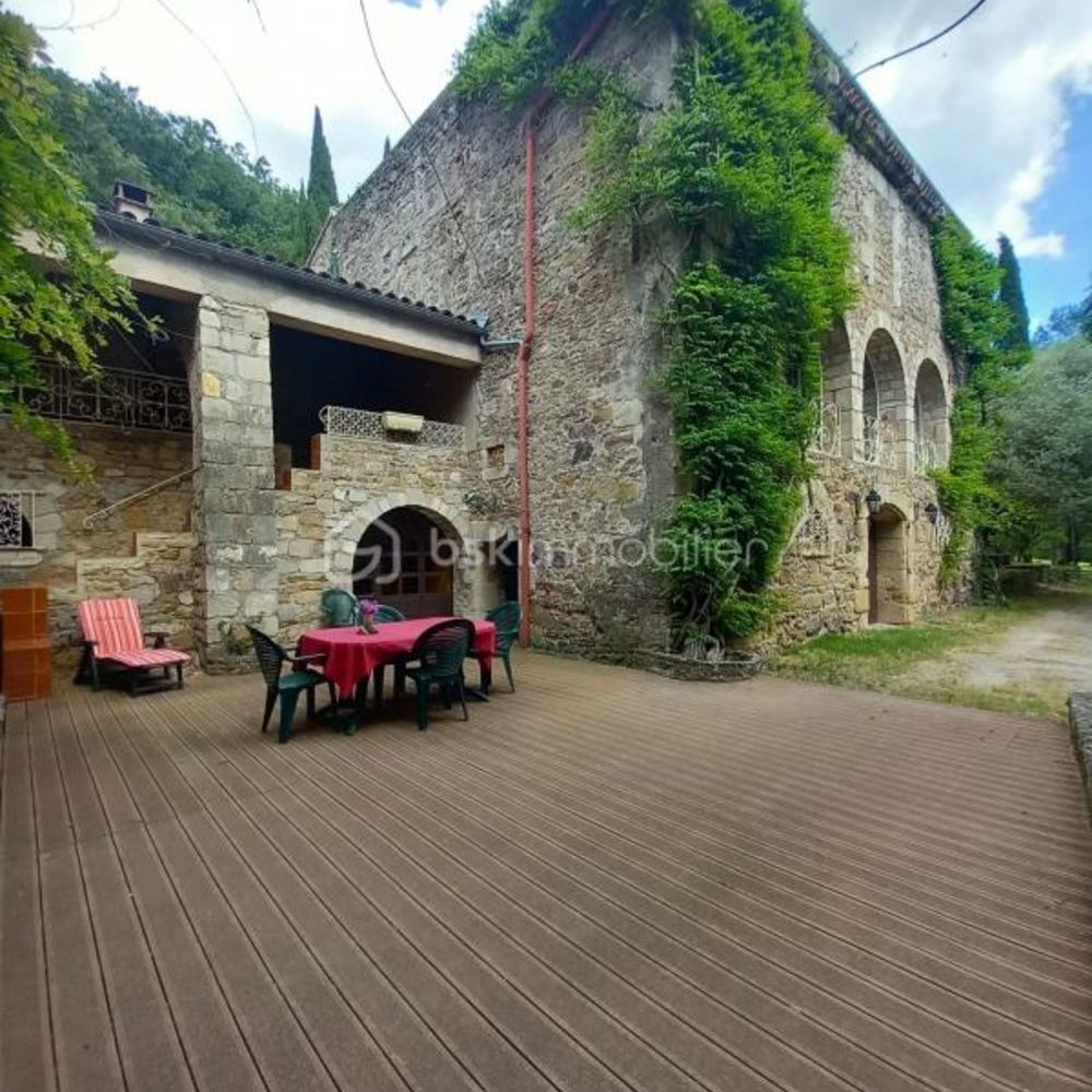 � vendre  Propri�t�/ch�teau Lod�ve (34700)