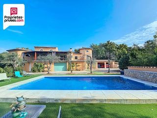  Propri�t�/ch�teau � vendre 9 pi�ces 249 m�