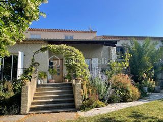  Propri�t�/ch�teau � vendre 5 pi�ces 175 m�