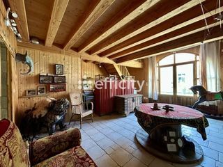  Maison � vendre 10 pi�ces 232 m�