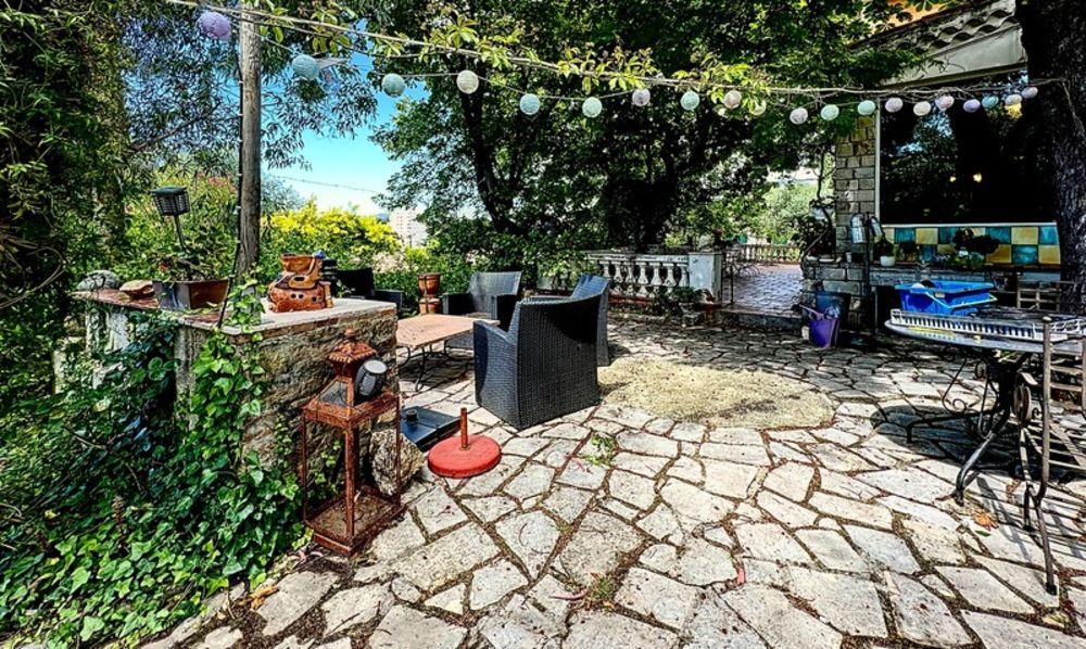 � vendre  Maison Aubagne (13400)