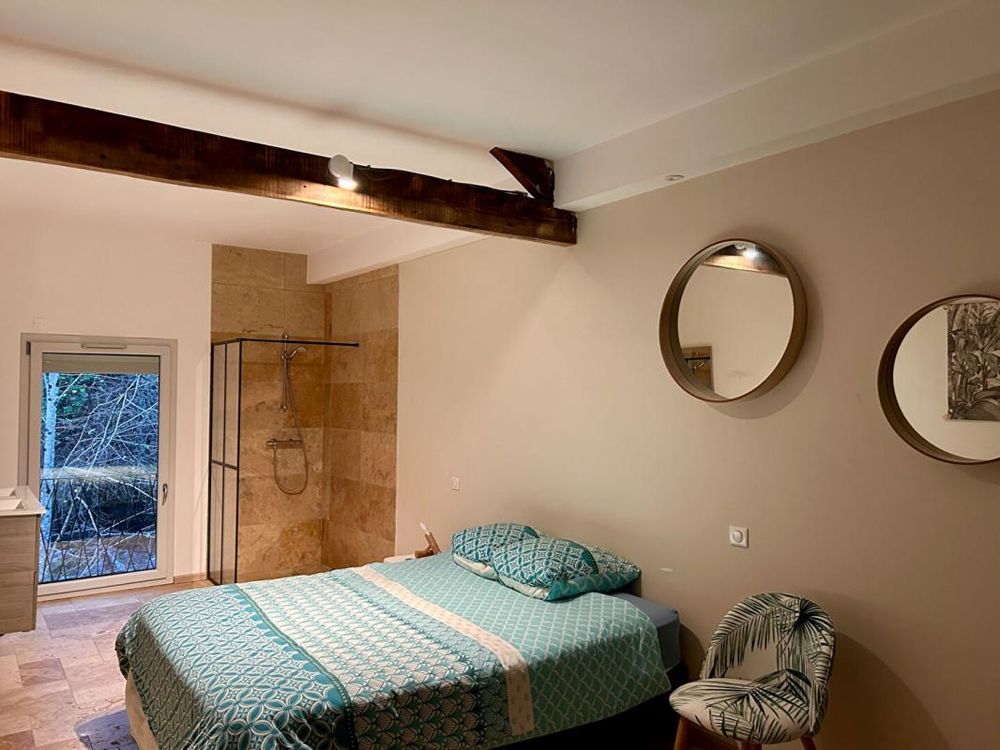 � vendre  Propri�t�/ch�teau Les Eyzies-de-Tayac-Sireuil (24620)