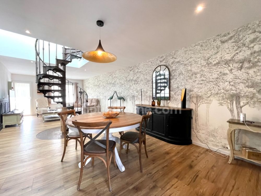 � vendre  Maison Aigues-Mortes (30220)