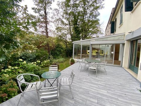 Bureaux Lumineux dans un cadre idyllique ! 608 92200 Neuilly sur seine