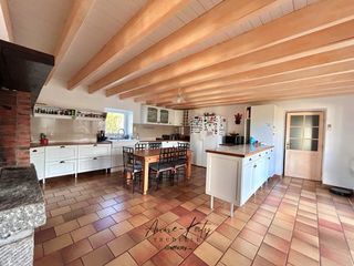  Maison � vendre 8 pi�ces 243 m�