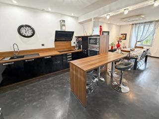  Maison � vendre 8 pi�ces 240 m�