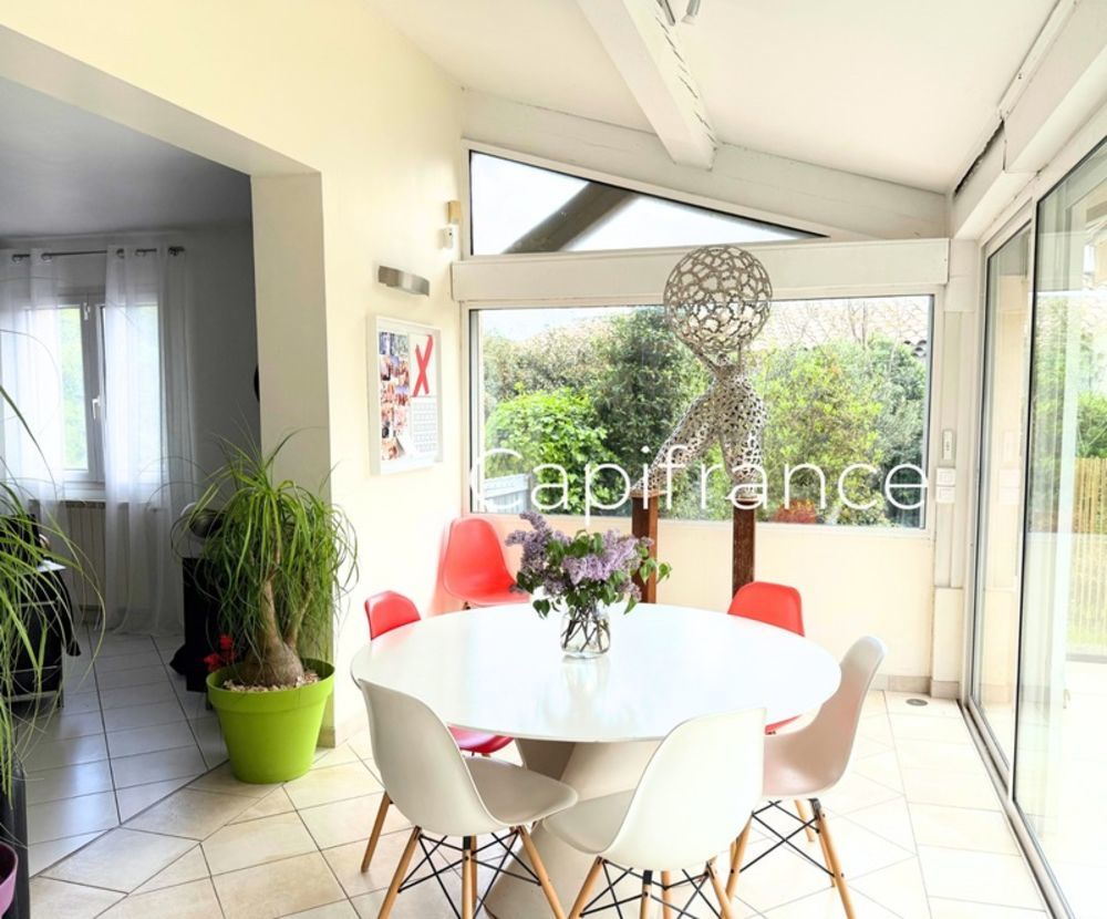 � vendre  Maison �guilles (13510)