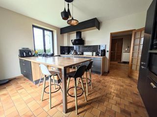  Maison � vendre 7 pi�ces 205 m�