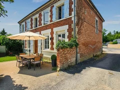   Maison de 8 pi�ces de 225 m� en vente � �cury-sur-Coole Maison - 8 pi�ce(s) - 225 m�