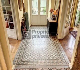  Propri�t�/ch�teau � vendre 11 pi�ces 266 m�