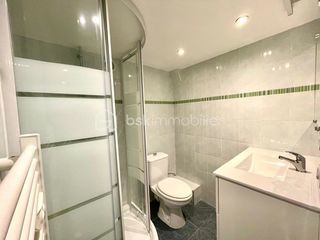  Immeuble � vendre 9 pi�ces 230 m�