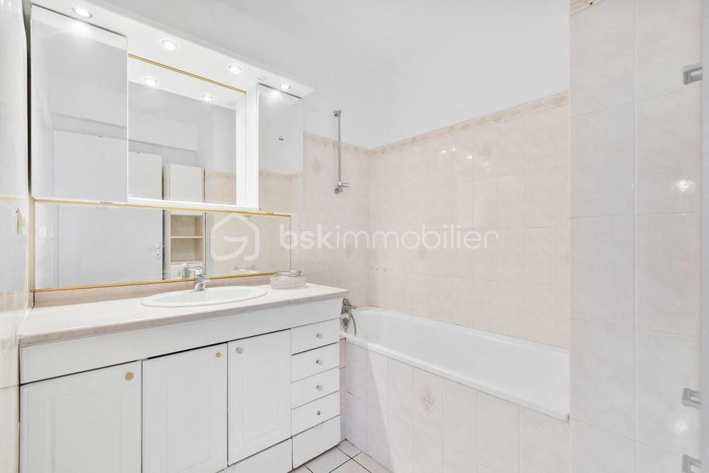 � vendre  Appartement Paris 19