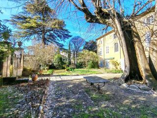  Maison � vendre 15 + pi�ces 661 m�