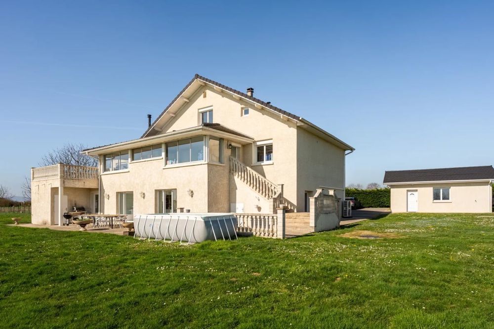 � vendre  Maison Mionnay (01390)