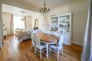  Propri�t�/ch�teau � vendre 8 pi�ces 256 m�