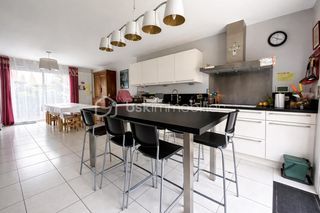  Propri�t�/ch�teau � vendre 13 pi�ces 269 m�