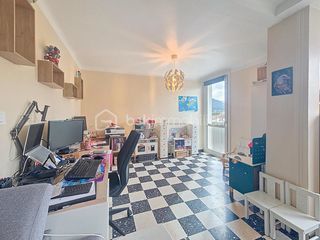  Appartement � vendre 5 pi�ces 78 m�