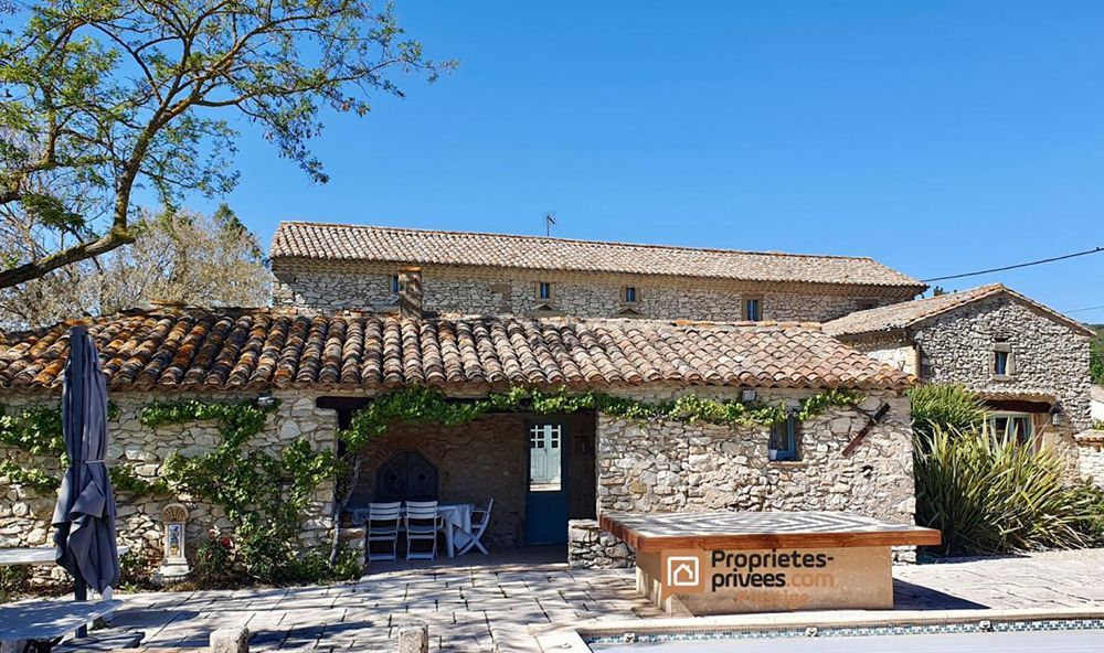 � vendre  Propri�t�/ch�teau Uz�s (30700)