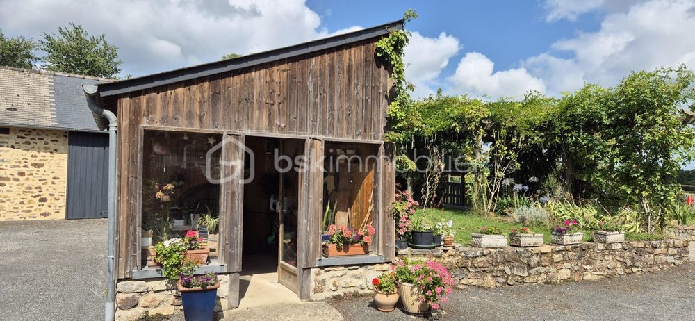 � vendre  Propri�t�/ch�teau Saint-Germain-le-Fouilloux (53240)