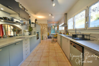  Propri�t�/ch�teau � vendre 9 pi�ces 358 m�