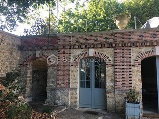  Propri�t�/ch�teau � vendre 10 pi�ces 789 m�