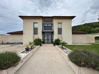  Maison � vendre 10 pi�ces 300 m�