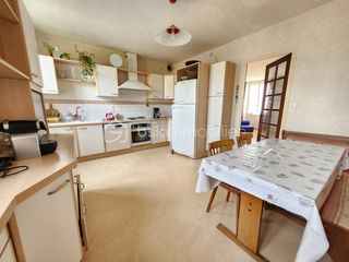  Maison � vendre 9 pi�ces 260 m�