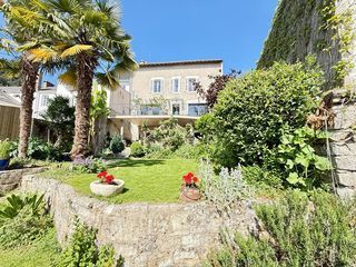  Maison � vendre 9 pi�ces 209 m�