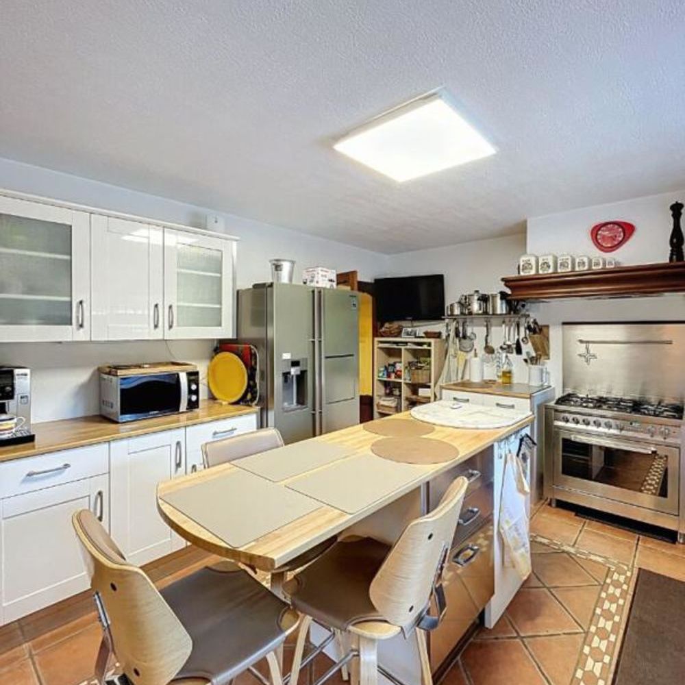 � vendre  Villa Pourri�res (83910)