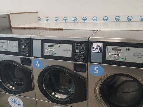 Fonds de commerce &agrave; vendre ROMANS SUR ISERE (26) 64500 26100 Romans sur isere