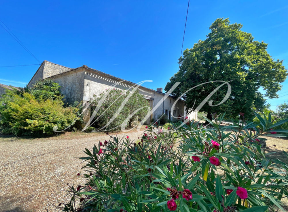 � vendre  Maison Bonneville-et-Saint-Avit-de-Fumadi�res (24230)