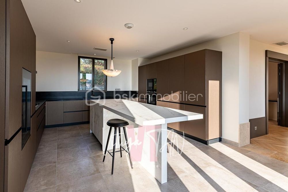 � vendre  Villa Magny-le-Hongre (77700)