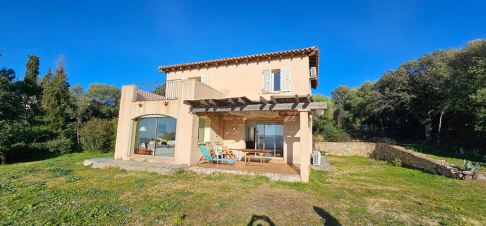 � vendre  Maison Lumio (20260)