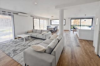  Maison � vendre 9 pi�ces 215 m�