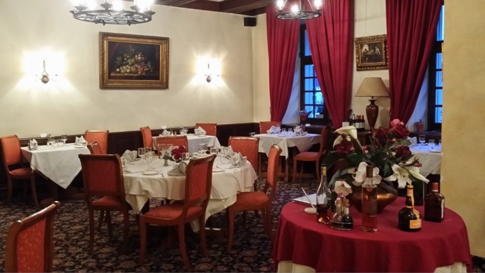 � vendre  Propri�t�/ch�teau S�zanne (51120)