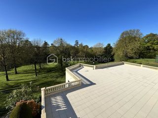  Propri�t�/ch�teau � vendre 12 pi�ces 483 m�