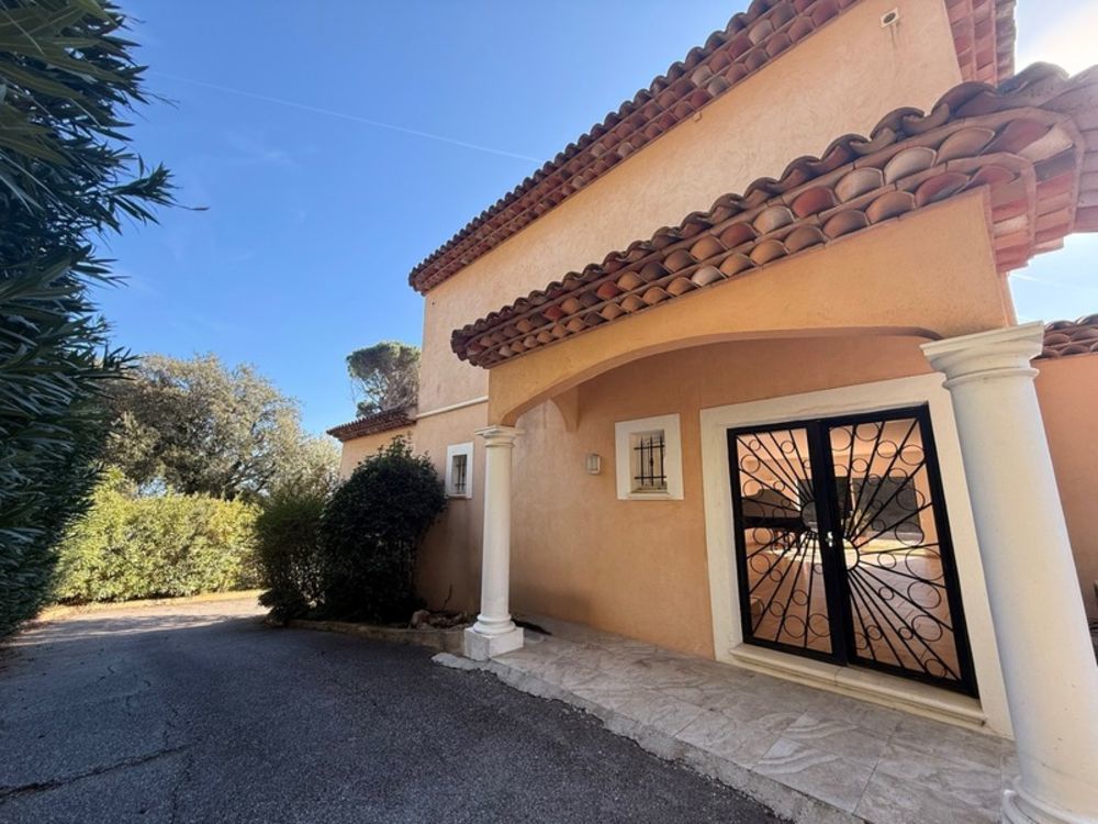 � vendre  Villa Mandelieu-la-Napoule (06210)