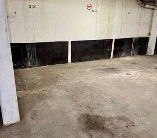  Parking / Garage � vendre 8 m�