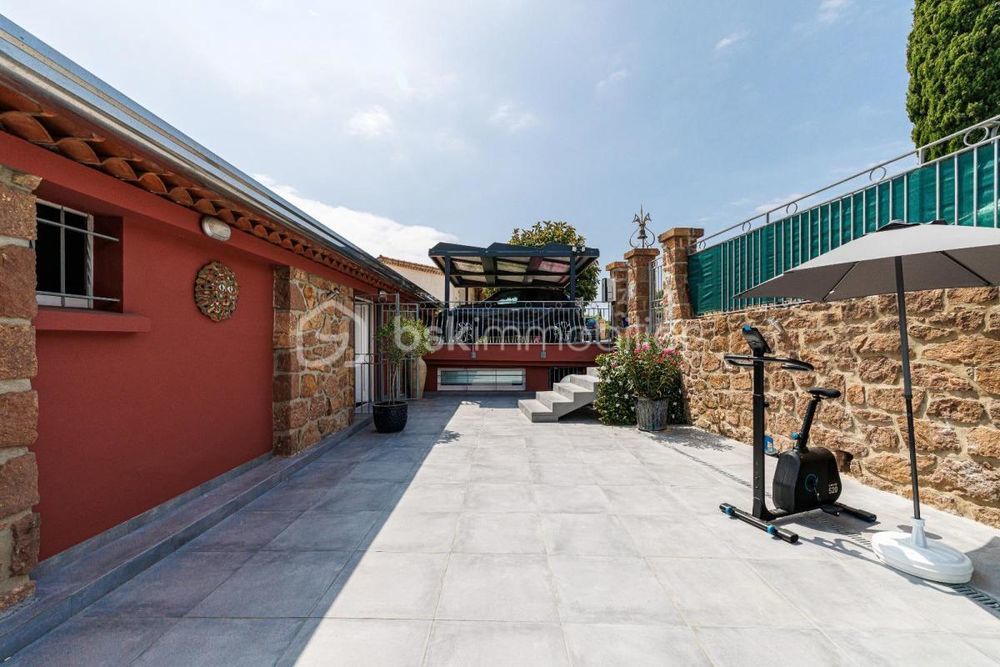 � vendre  Villa Agay (83530)