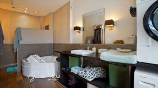  Immeuble � vendre 5 pi�ces 130 m�