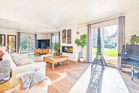   SAINT-FARGEAU-PONTHIERRY / MAISON INDIVIDUELLE DE 176 M� / 6 PIECES / 4 CHAMBRES Maison - 6 pi�ce(s) - 176 m�