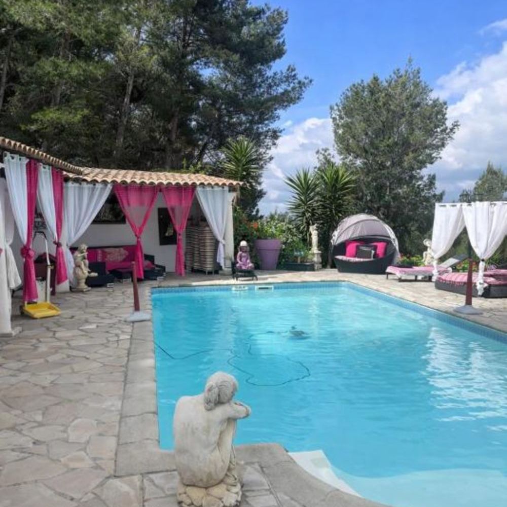 � vendre  Villa Colomars (06670)