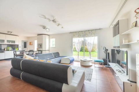   Maison familiale moderne de 200 m� avec jardin spacieux Maison - 8 pi�ce(s) - 200 m�