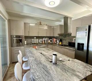  Maison � vendre 7 pi�ces 220 m�