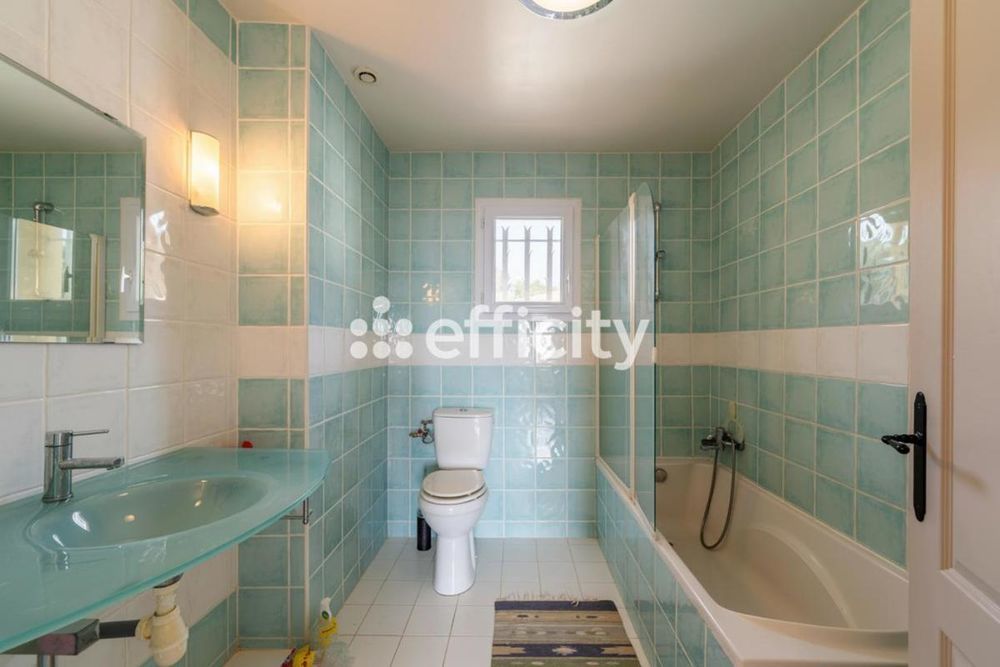 � vendre  Villa Carro (13500)