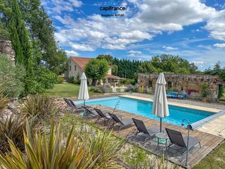  Propri�t�/ch�teau � vendre 10 pi�ces 360 m�