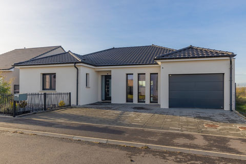   PLAIN-PIED RECENT 146 m2 - GARAGE-PISCINE � DPE A Maison - 6 pi�ce(s) - 146 m�