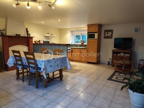   Maison de campagne en pierre avec vie de plain-pied et beau potentiel � Montanel Maison - 5 pi�ce(s) - 118 m�