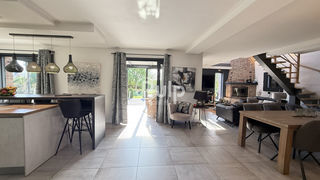  Maison � vendre 6 pi�ces 200 m�