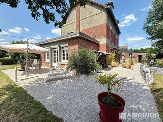  Maison � vendre 7 pi�ces 220 m�